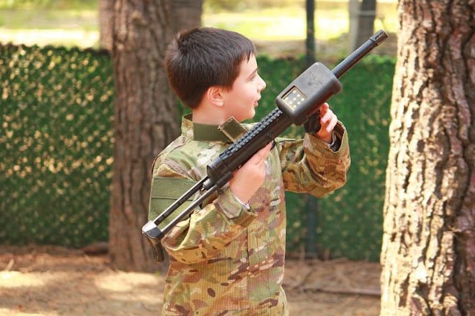 Laser Tag atış sınırı ve sınırsız cephane ile macera sporları